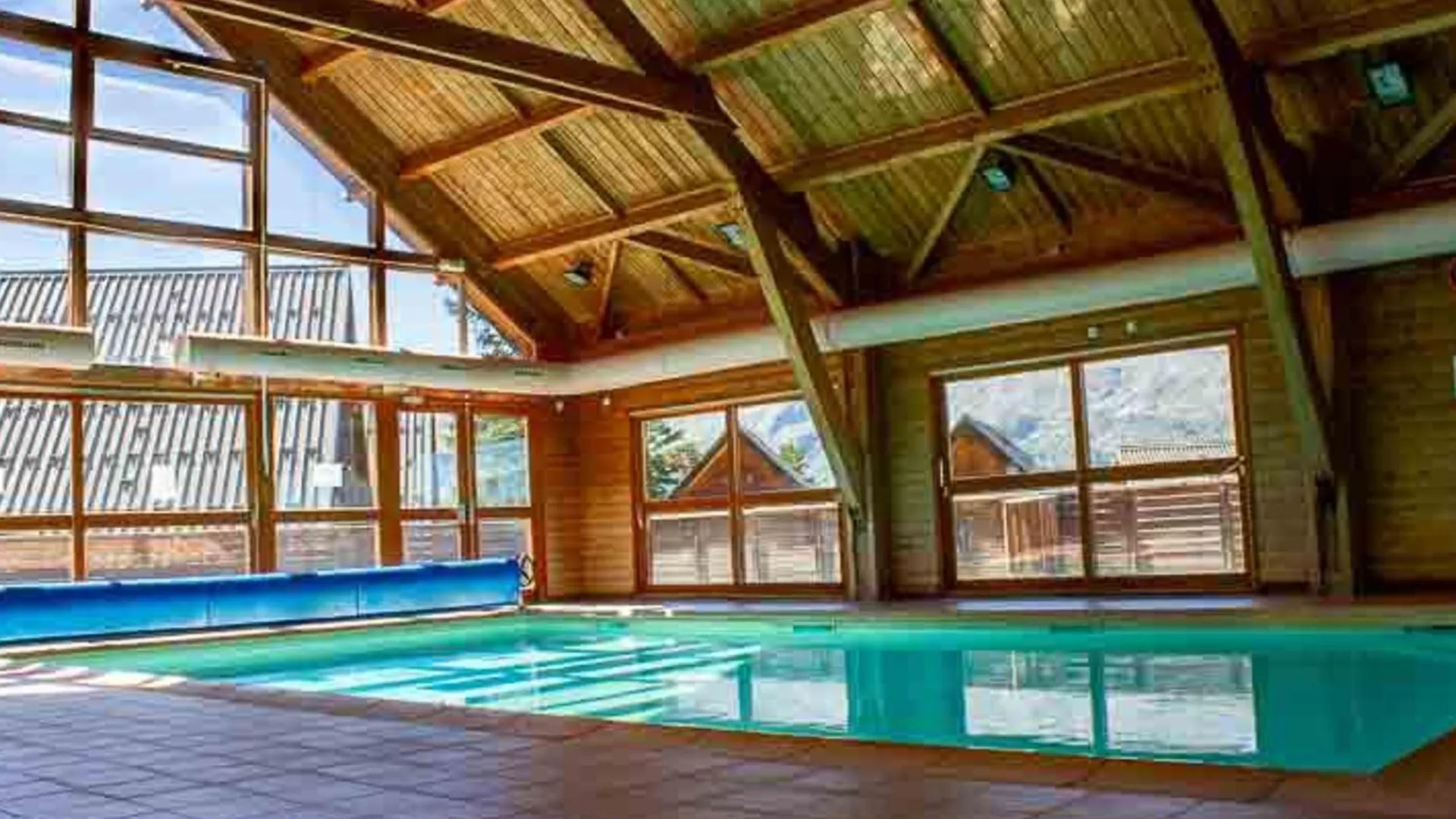 Chalet Mitoyen 7P Avec Piscine, Sauna, Parking Gratuit Et Proche Commerces - Fr-1-504-67 Le Devoluy France